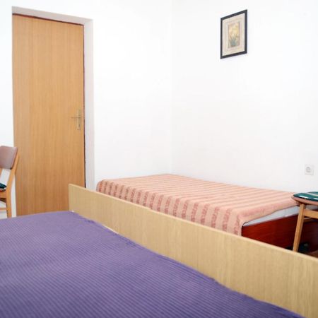 Apartments Ana โรวีน ภายนอก รูปภาพ