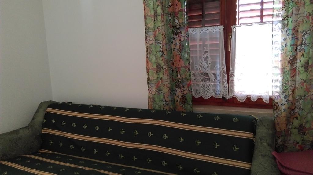 Apartments Ana โรวีน ภายนอก รูปภาพ