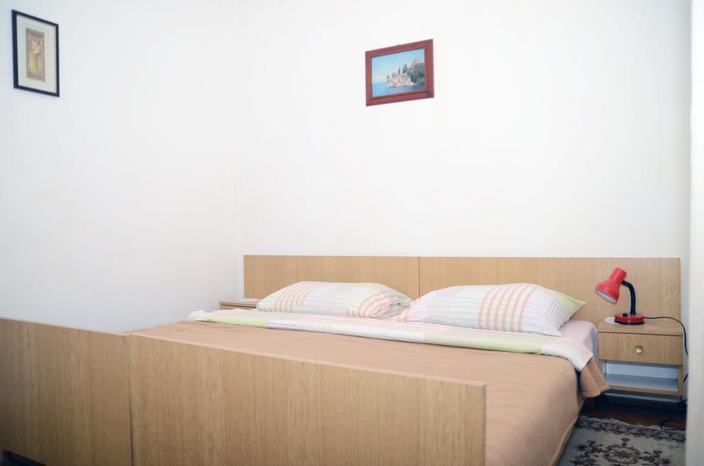 Apartments Ana โรวีน ภายนอก รูปภาพ