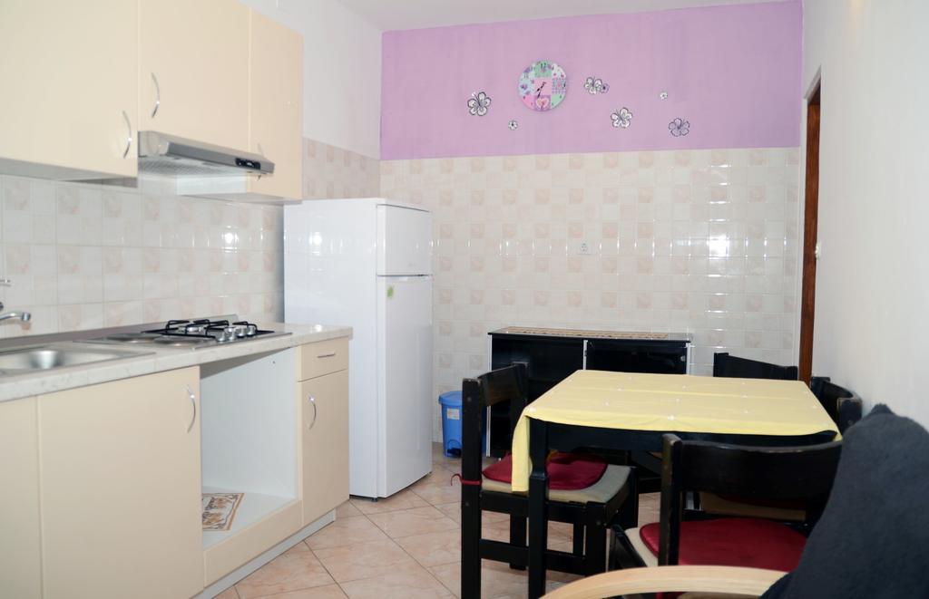 Apartments Ana โรวีน ภายนอก รูปภาพ