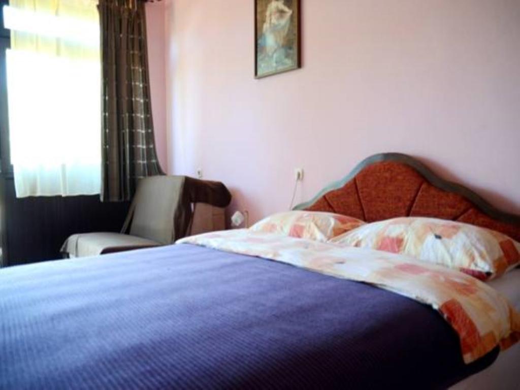 Apartments Ana โรวีน ภายนอก รูปภาพ