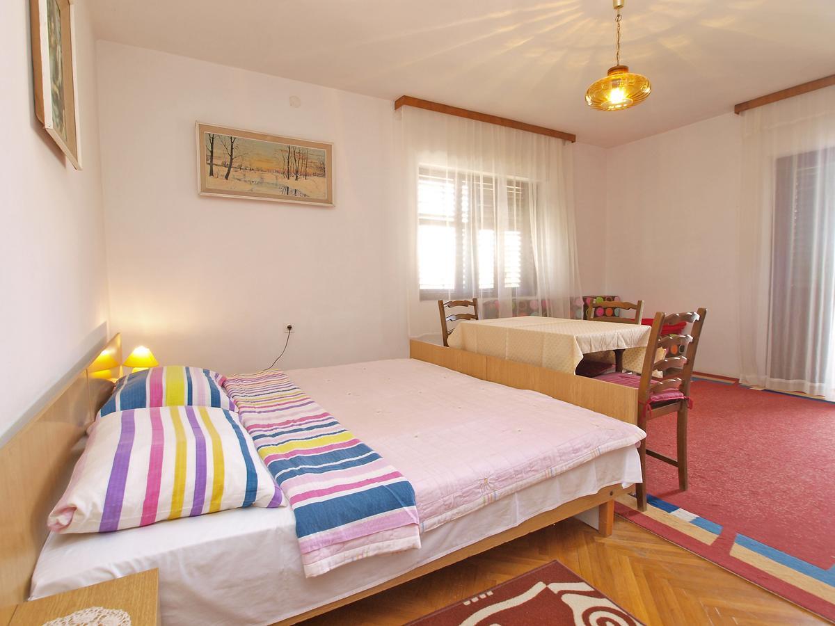 Apartments Ana โรวีน ภายนอก รูปภาพ